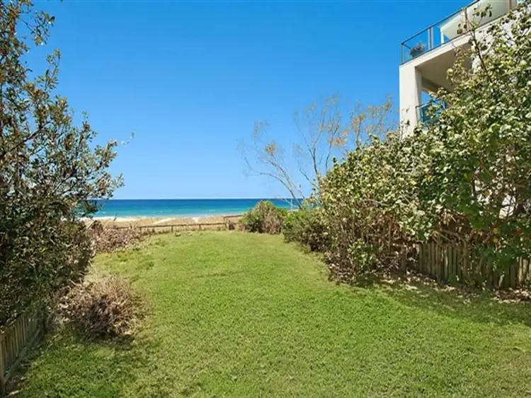 404 The Esplanade, Palm Beach QLD 4221