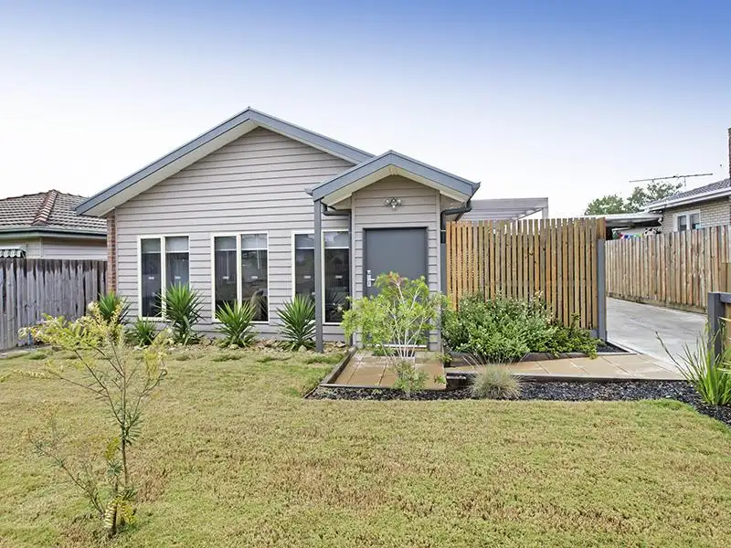 Main view of Homely unit listing, 1/25 Nagle Drive, Belmont VIC 3216