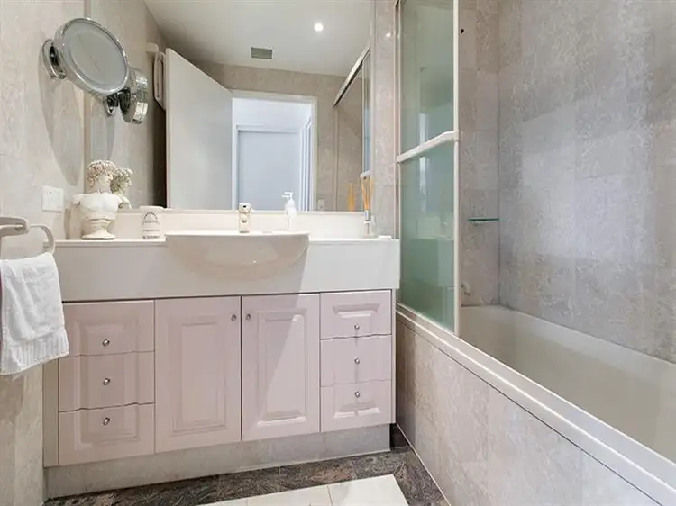 Seventh view of Homely apartment listing, 3/2 Goodwin Street, Kangaroo Point QLD 4169