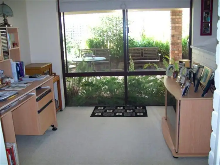 Sixth view of Homely house listing, 8 Hill Court, Thornlie WA 6108