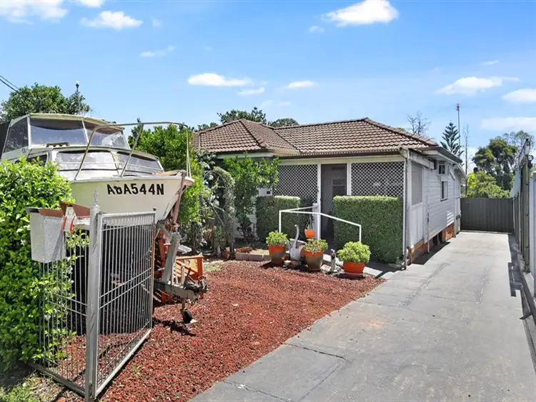 16 Charles Street, Blacktown NSW 2148