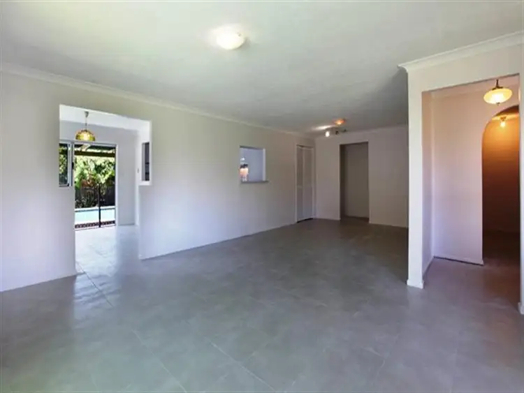 35 Lavinia Street, Southport QLD 4215
