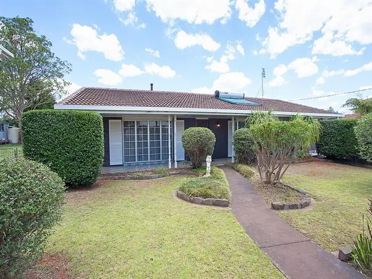 6 Mina Street