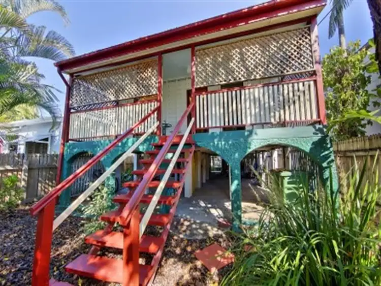 42 Railway Avenue, Railway Estate QLD 4810