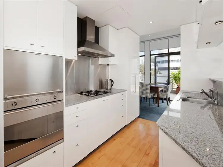 Fifth view of Homely apartment listing, 4/156 Bay Street, Port Melbourne VIC 3207