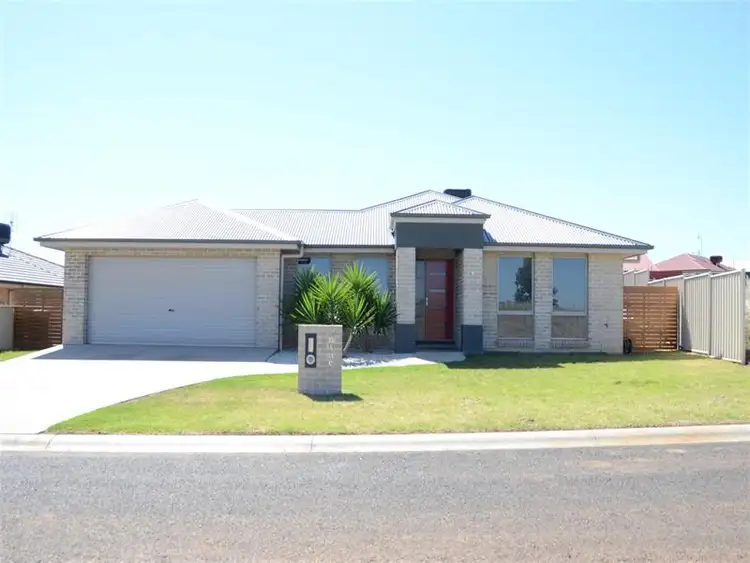 9 Cedar Crescent, Parkes NSW 2870