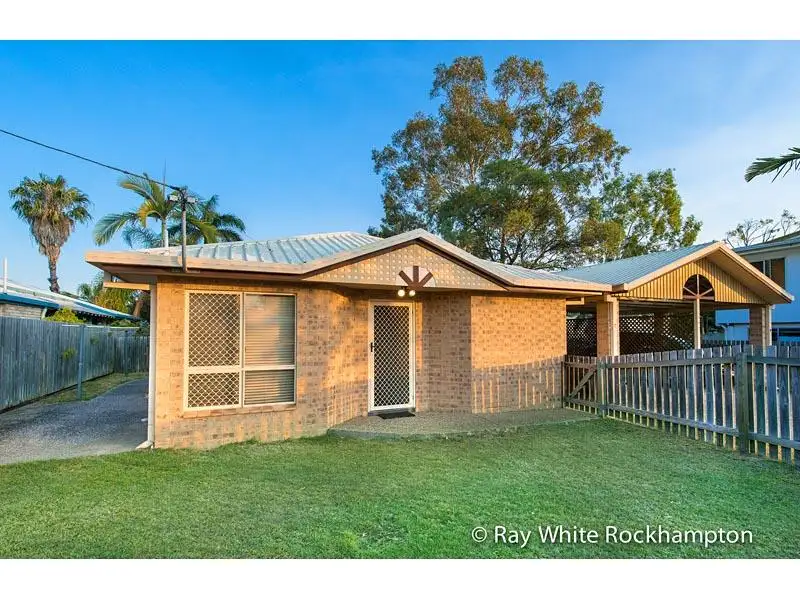 Main view of Homely unit listing, 1/17 Stenlake Avenue, Kawana QLD 4701