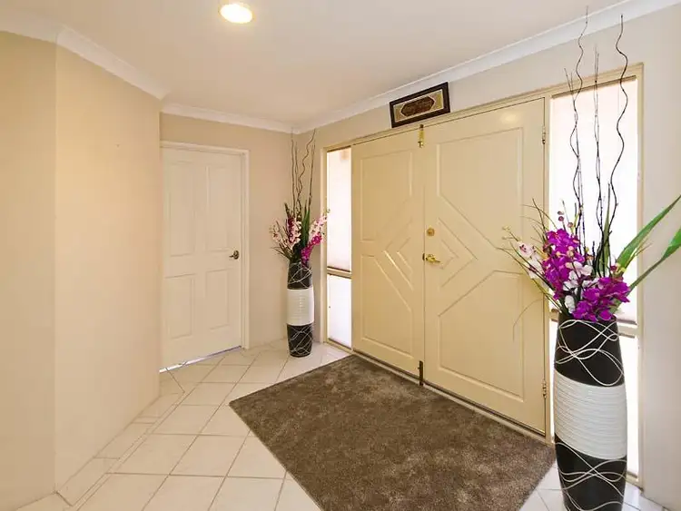 Fifth view of Homely house listing, 2 Lacombe Court, Canning Vale WA 6155