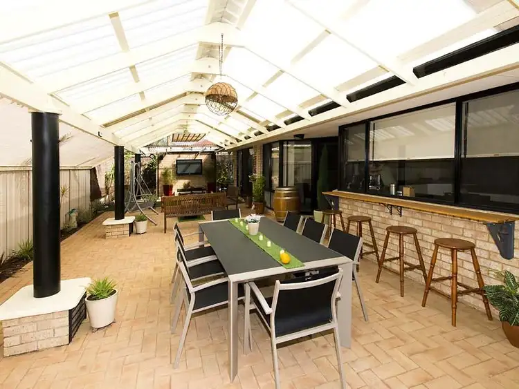 Fourth view of Homely house listing, 2 Lacombe Court, Canning Vale WA 6155