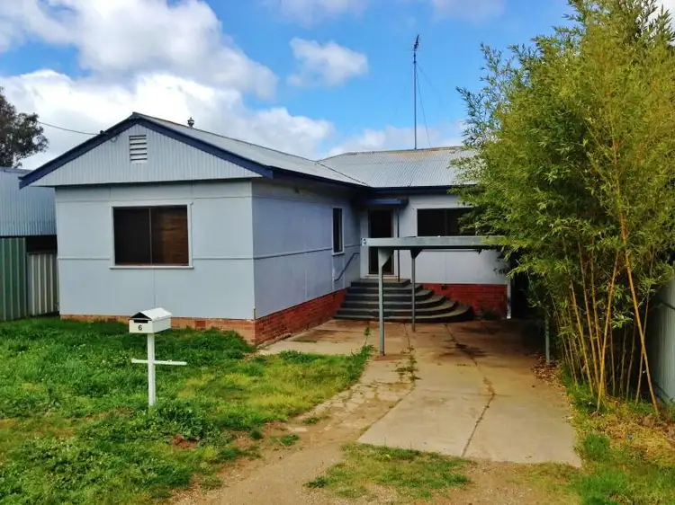 6 Brock Street, Young NSW 2594
