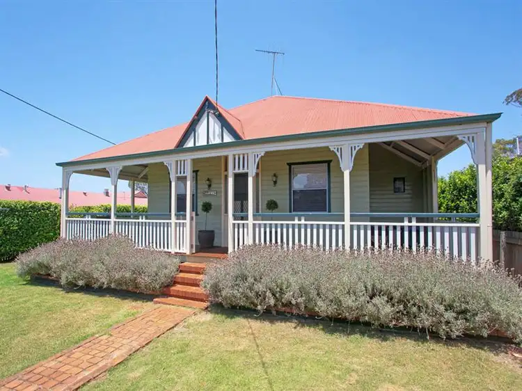 192 Campbell Street, Newtown QLD 4350