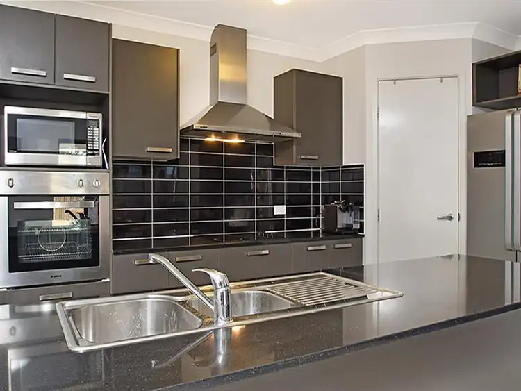 1 Bainbridge Circuit, Sippy Downs QLD 4556