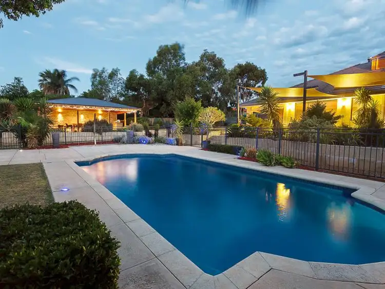 Second view of Homely house listing, 5 Trafalgar Court, Lesmurdie WA 6076