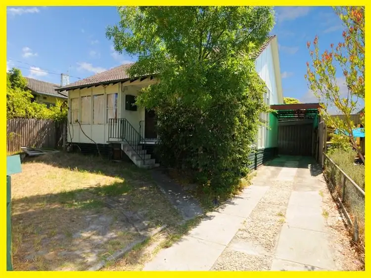17 Norfolk Crescent, Frankston North VIC 3200