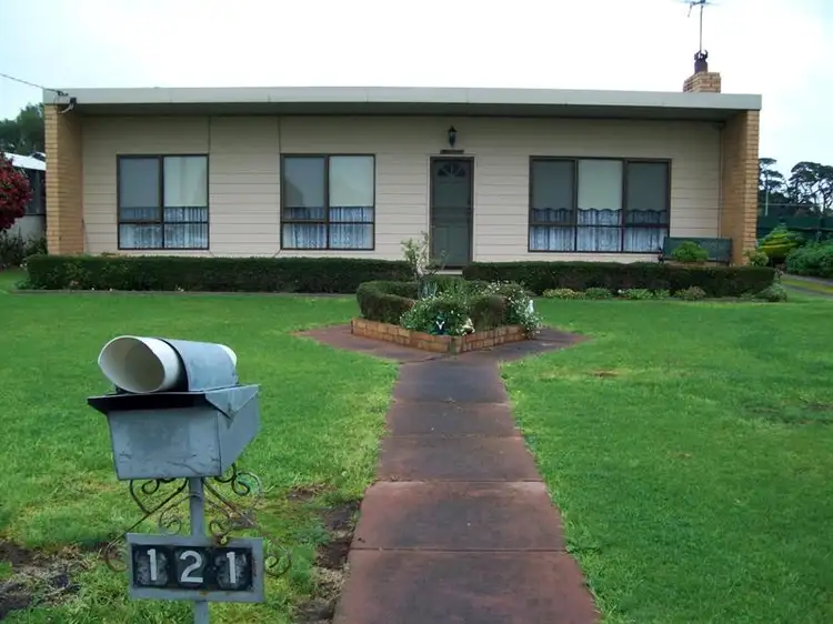 121 Watton Street, Penshurst VIC 3289