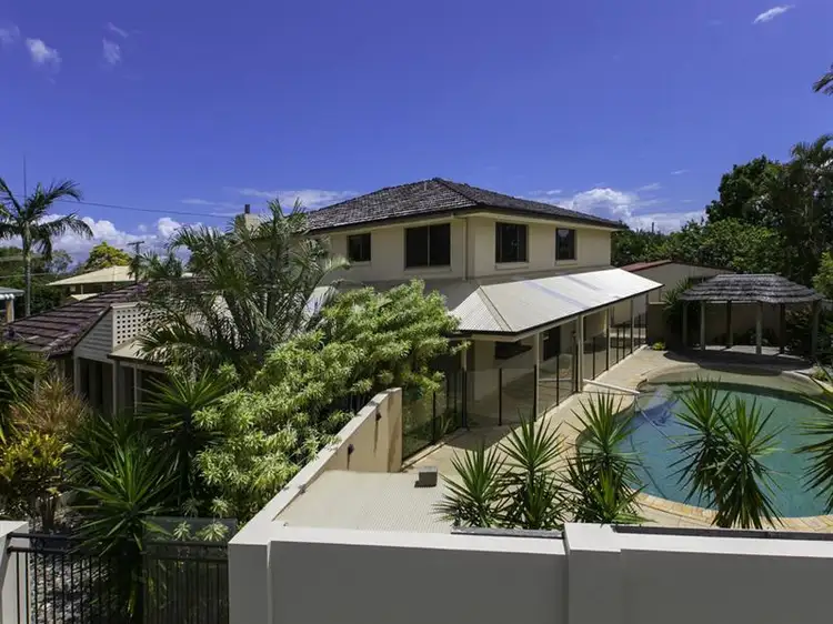 4 Juanita Street, Birkdale QLD 4159