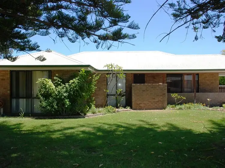 4 Bashford Street, Jurien Bay WA 6516