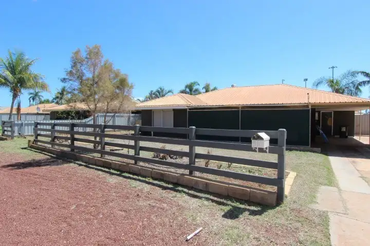 Second view of Homely house listing, 4 Hunt Way, Bulgarra WA 6714