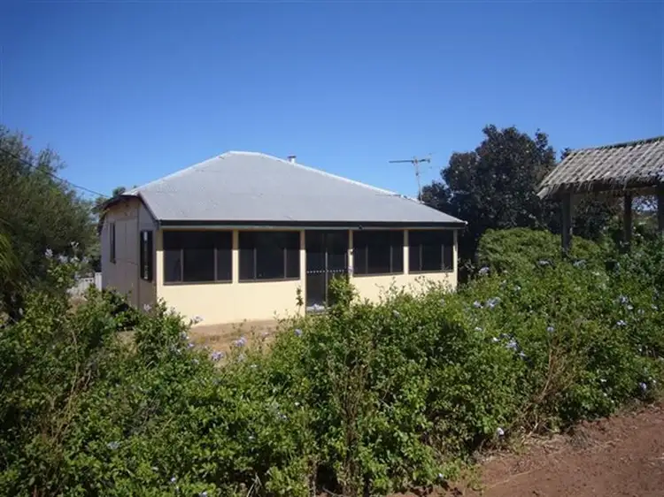 105 West Street, Northampton WA 6535
