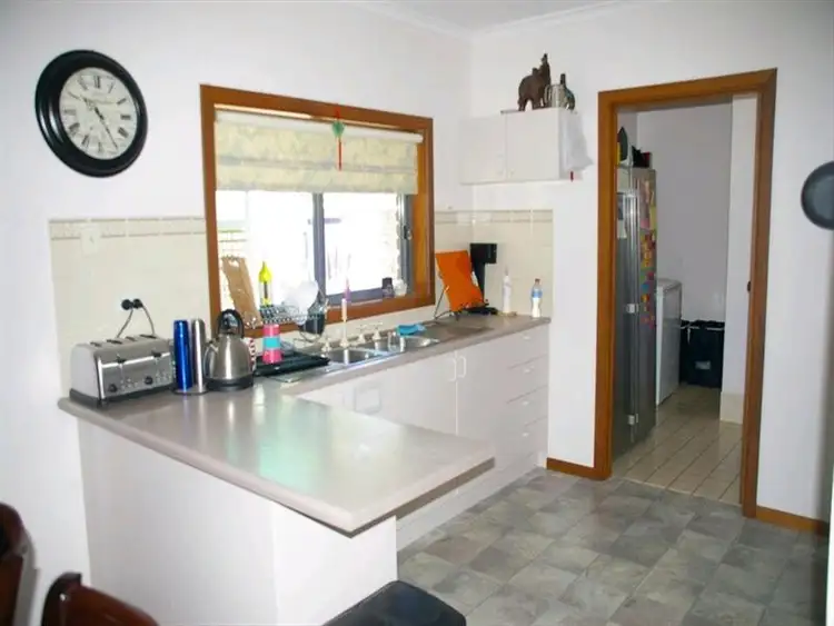 Sixth view of Homely house listing, 10 Tucker Court, Renmark SA 5341
