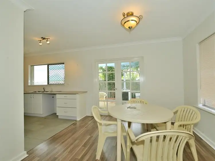 Seventh view of Homely house listing, 19 Dent Court, Orelia WA 6167