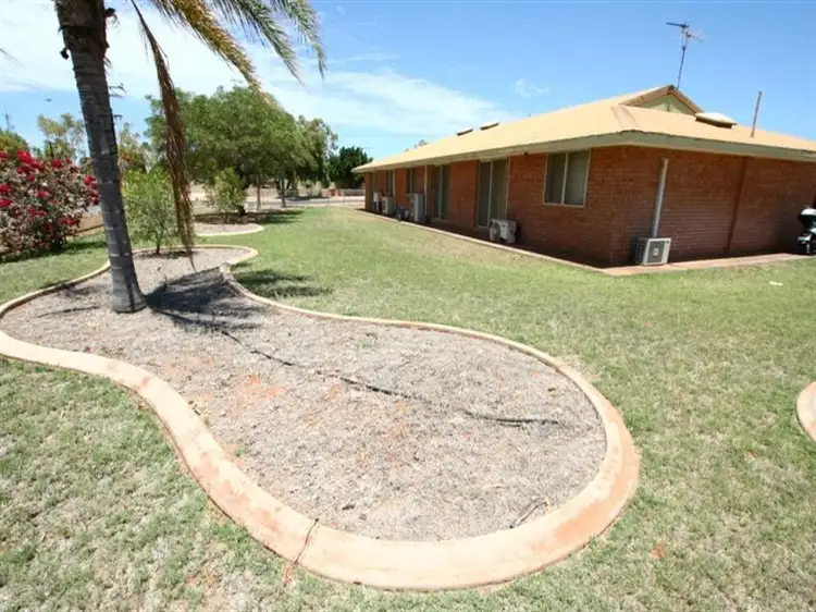 2/1 Maidstone Crescent, Exmouth WA 6707