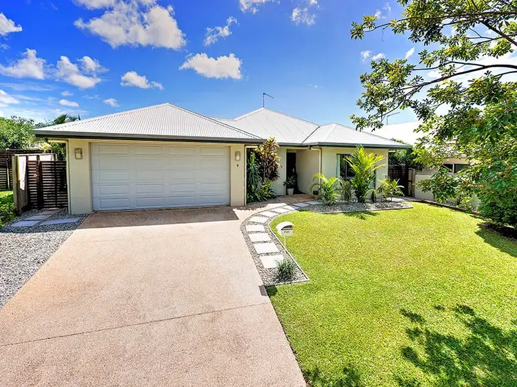 9 Botany Avenue, Redlynch QLD 4870