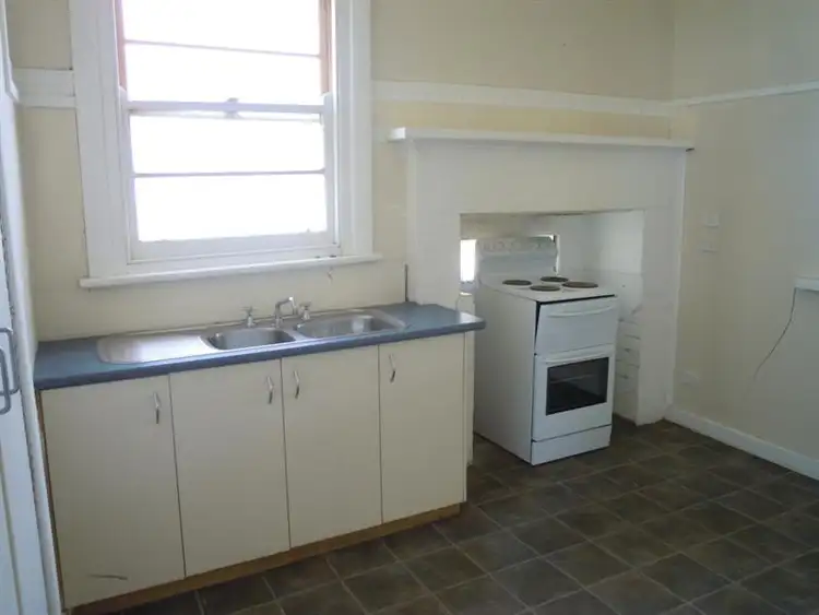 Fifth view of Homely house listing, 223 Tenth Street, Mildura VIC 3500