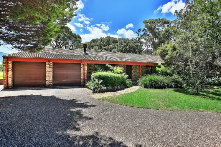 13 Woorin Close, Bomaderry NSW 2541