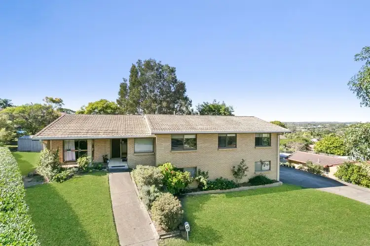 11 Fassifern Street, Durack QLD 4077