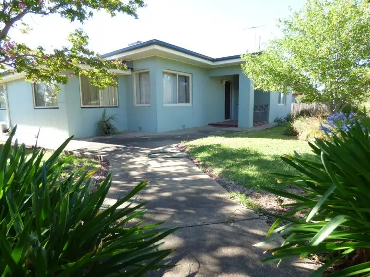 90 Ferry Street, Forbes NSW 2871