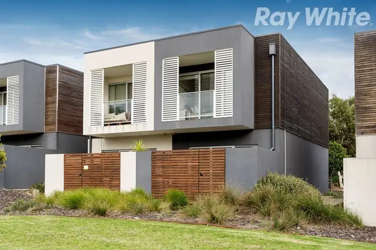 8 Silverash Drive, Bundoora VIC 3083