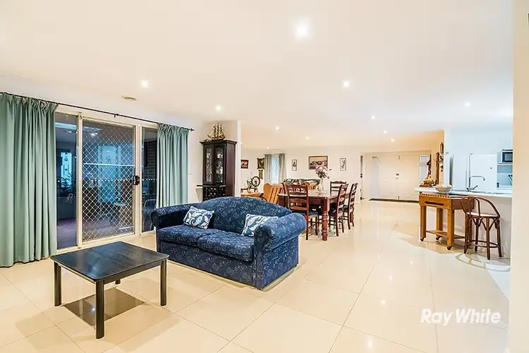 Second view of Homely house listing, 18 Kingsbarn Court, Cranbourne VIC 3977