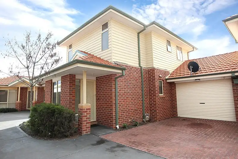Main view of Homely townhouse listing, 2/169 Dalton Road, Lalor VIC 3075