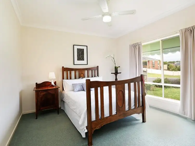 Fifth view of Homely house listing, 32 Shiraz Drive, Waurn Ponds VIC 3216