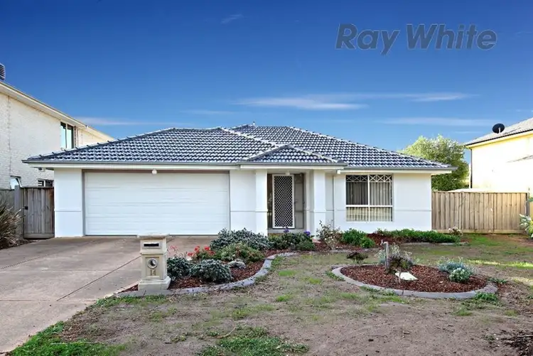 14 Peppercorn Court, Sanctuary Lakes VIC 3030