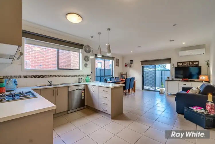 Sixth view of Homely house listing, 2/10 Bonita Avenue, Tarneit VIC 3029