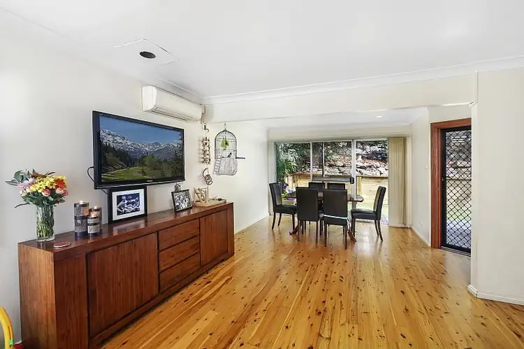 58 Melaleuca Crescent, Tascott NSW 2250