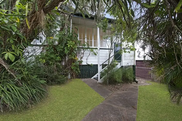 10 Clarke Street, Bardon QLD 4065