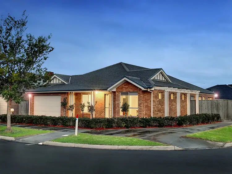 10 Chatsworth Avenue, Mernda VIC 3754