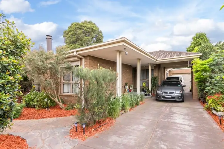 1 Madigan Crescent, Mill Park VIC 3082