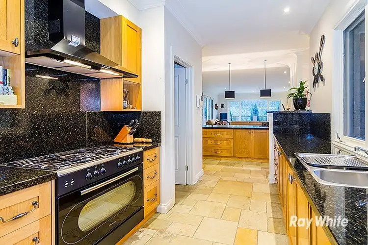 Fifth view of Homely house listing, 2 Oakridge Close, Lysterfield South VIC 3156