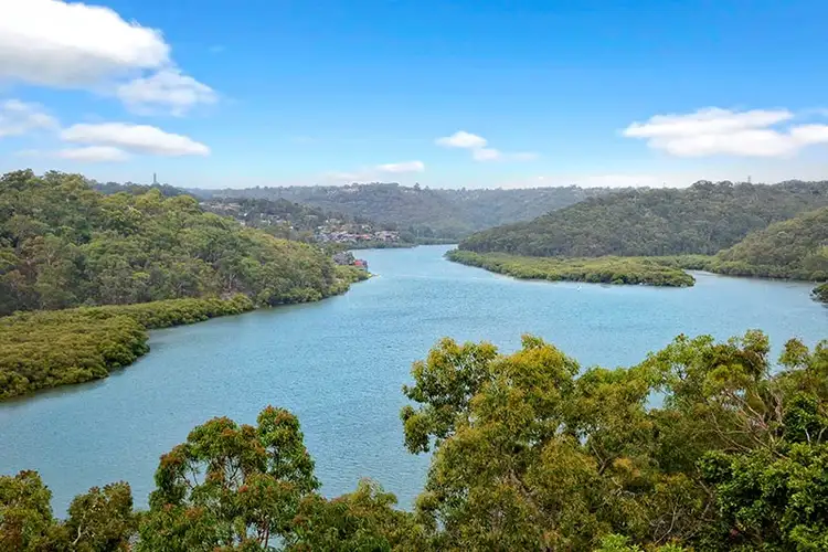 50 Bignell Street, Illawong NSW 2234