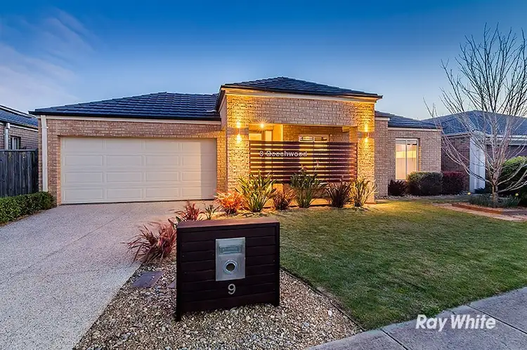 9 Beechwood Drive, Lyndhurst VIC 3975