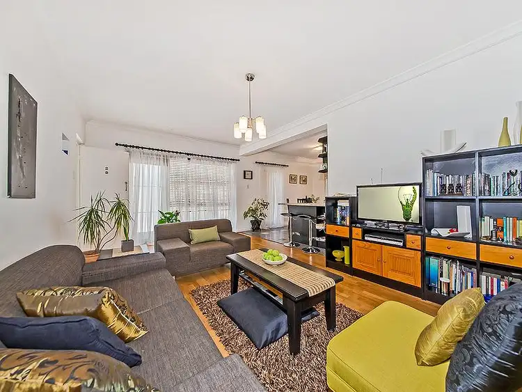 Third view of Homely unit listing, 2/170 Old Cleveland Road, Coorparoo QLD 4151