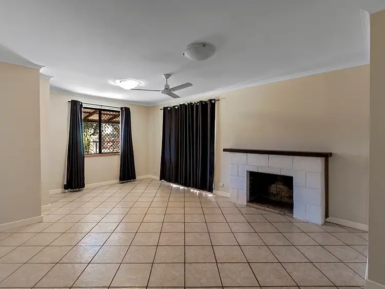 Sixth view of Homely house listing, 2 Pargi Close, Waggrakine WA 6530