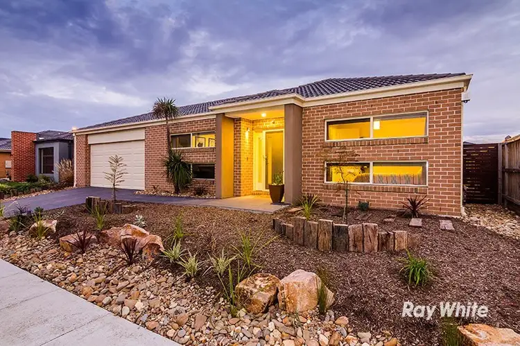 27 Gregson Grove, Lyndhurst VIC 3975