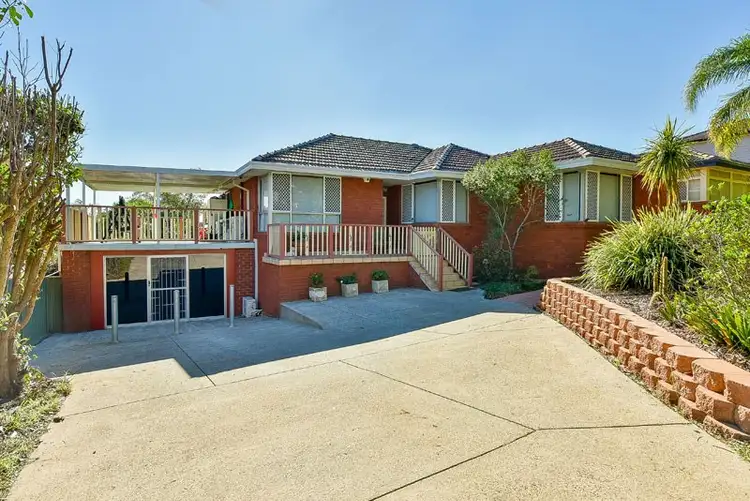 24 Blackbutt Avenue, Bradbury NSW 2560
