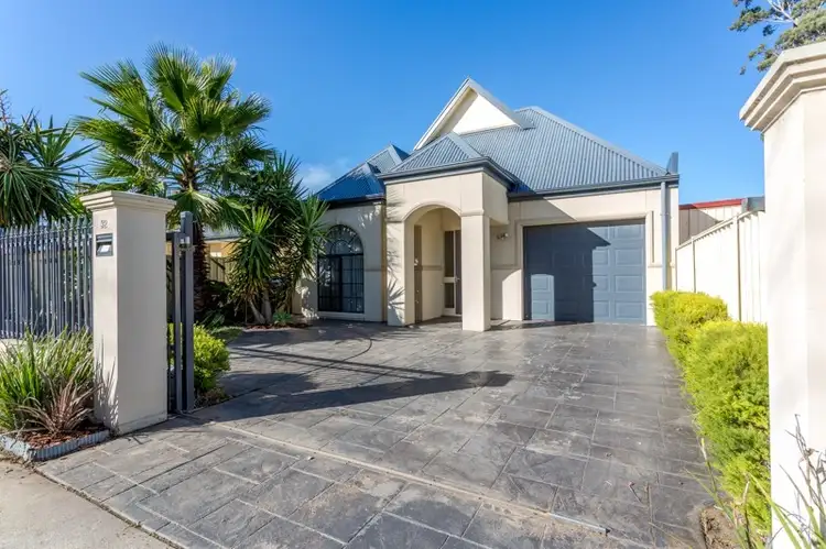 32 Waverley Street, Largs Bay SA 5016