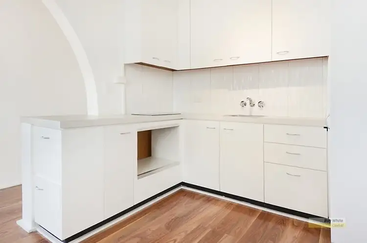 Second view of Homely unit listing, 5/28 Fortescue Street, Spring Hill QLD 4000